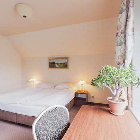 Hotel Folwark Згеж Стая снимка