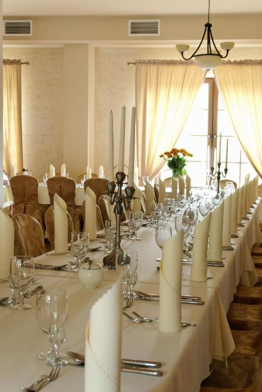 Hotel Folwark Згеж Екстериор снимка